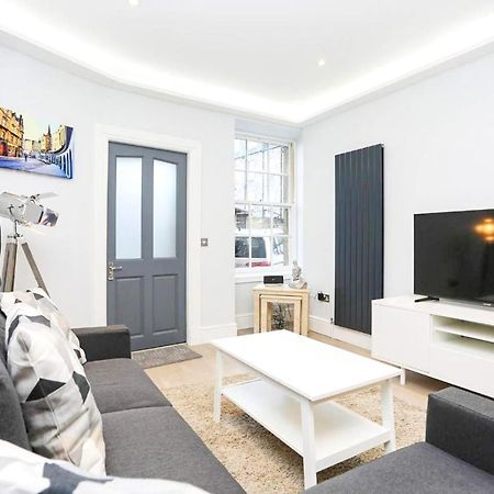 Ultra Modern, Stylish Apartment Next To Princes St Edinburgh Luaran gambar