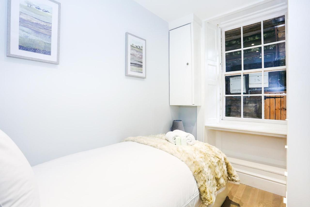 Ultra Modern, Stylish Apartment Next To Princes St Edinburgh Luaran gambar
