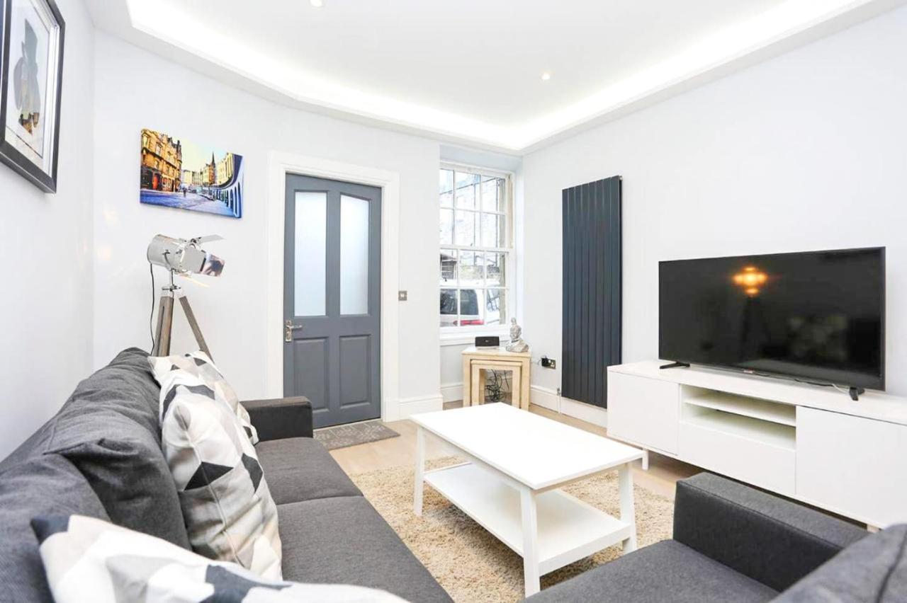Ultra Modern, Stylish Apartment Next To Princes St Edinburgh Luaran gambar